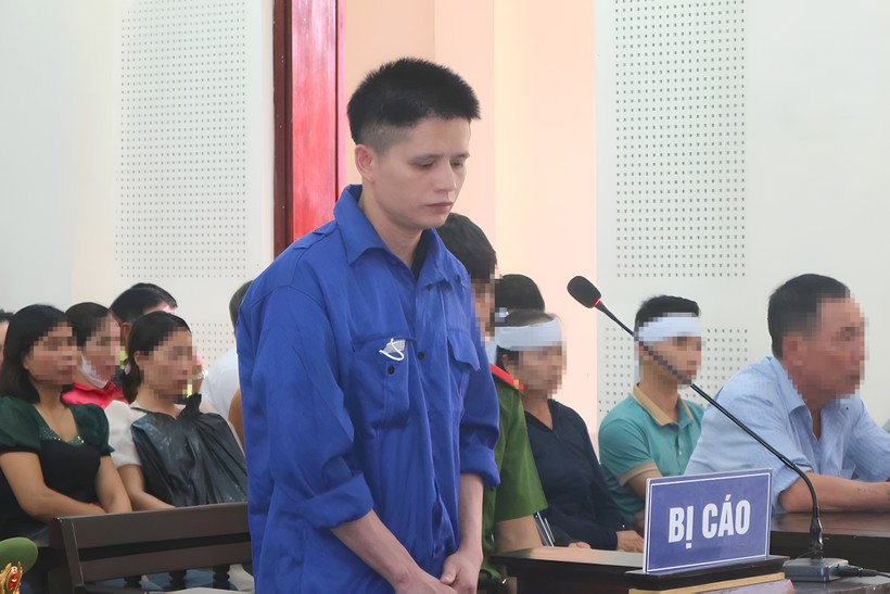 Bị cáo Phạm Văn Mạnh tại phiên tòa. (Ảnh: Kim Long) 