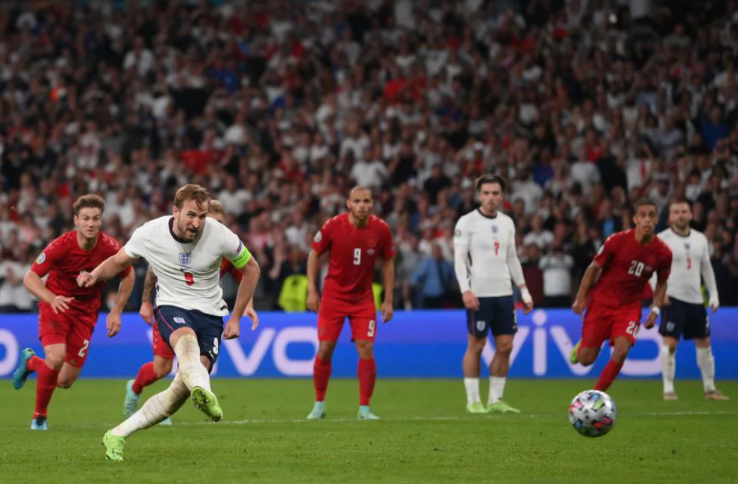 Bàn thắng của Harry Kane giúp tuyển Anh vào chung kết Euro 2020.