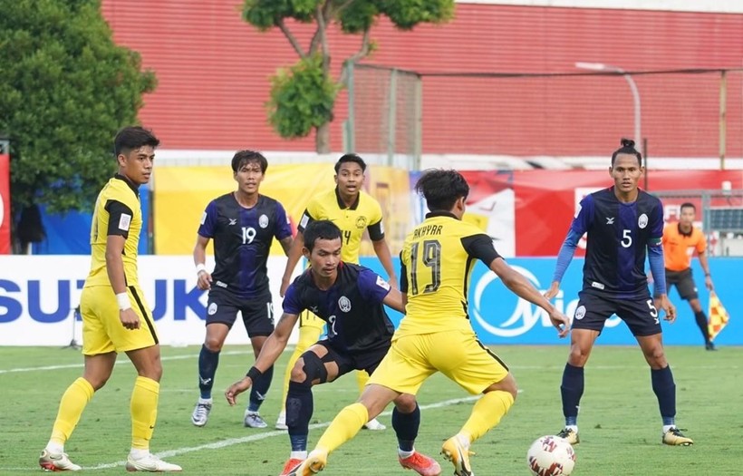 Tuyển Campuchia mang sang AFF Cup đội hình trẻ trung để chuẩn bị cho SEA Games.