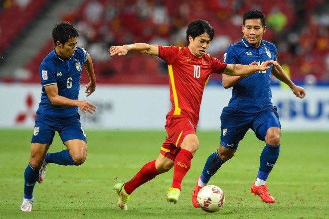 Tuyển Việt Nam có trận thua đáng tiếc trước Thái Lan ở bán kết AFF Cup.