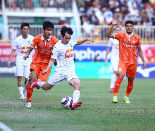 Hoàng Anh Gia Lai sẽ so tài với chủ nhà Bình Định ở trận mở màn Cup Hoàng Đế Quang Trung.