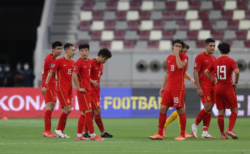 Nhiều cầu thủ Trung Quốc đã gặp chấn thương vì quá tải sau buổi tập mới đây.