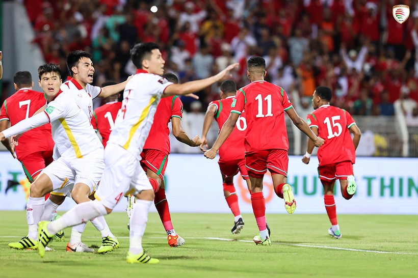 Tuyển Việt Nam sẽ thi đấu trên sân có khán giả ở trận gặp Oman.