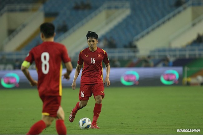 Thành Chung không sang Nhật Bản cùng tuyển Việt Nam do đã nhận đủ 2 thẻ vàng.