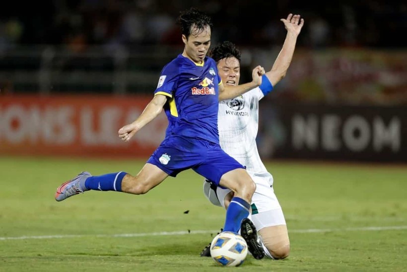 Hoàng Anh Gia Lai có trận hòa ấn tượng trước Jeonbuk ở AFC Champions League