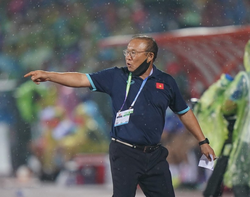 Huấn luyện viên Park Hang Seo tích cực rèn khả năng dứt điểm cho các học trò.