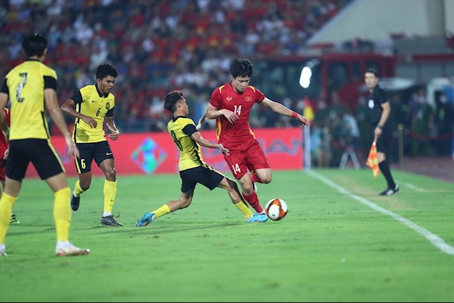 U23 Việt Nam và U23 Malaysia cống hiến cho người hâm mộ một trận cầu hấp dẫn.