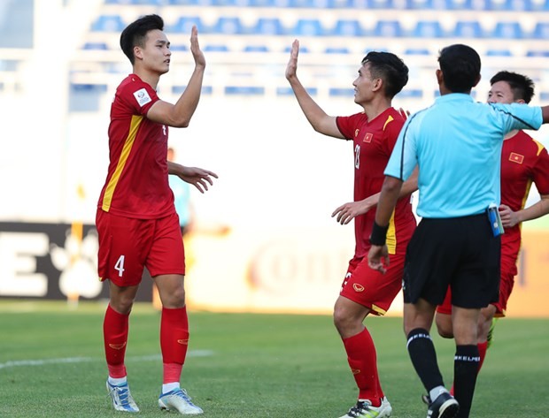 Bùi Hoàng Việt Anh ghi bàn giúp U23 Việt Nam vào tứ kết U23 châu Á.