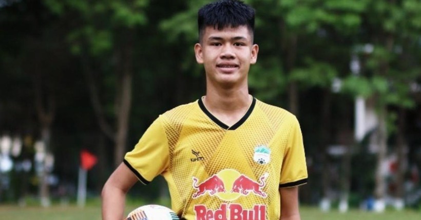 Tài năng trẻ của HAGL Quang Kiệt được triệu tập lên U16 Việt Nam.