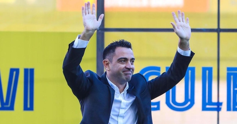 Xavi đang tích cực tuyển quân cho Barca.