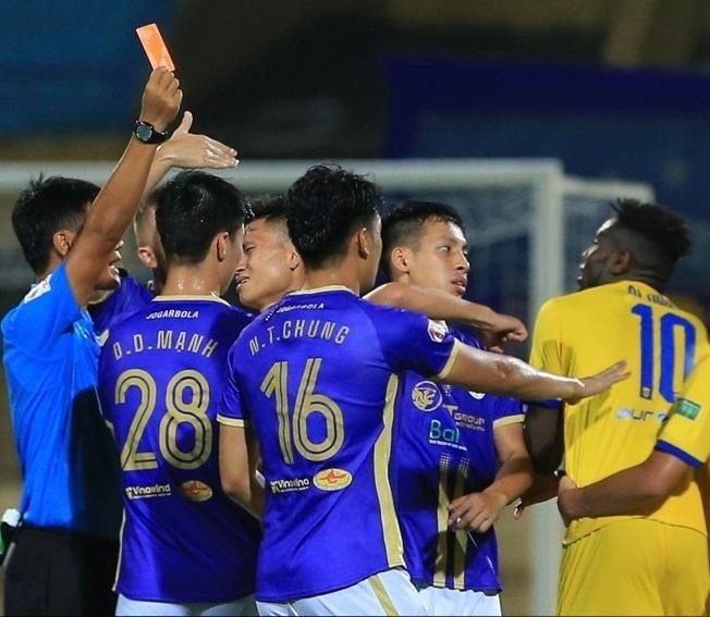 Sông Lam Nghệ An cho biết sẽ làm đơn khiếu nại lên BTC giải sau trận thua Hà Nội FC.