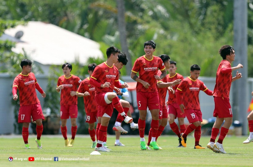 Tuyển Việt Nam được kỳ vọng sẽ đánh bại Ấn Độ vô địch giải Tam hùng.