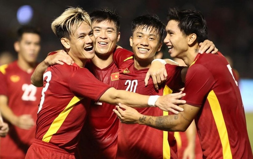 Vô địch giải Tam hùng tuyển Việt Nam được báo chí Indonesia ngợi khen.