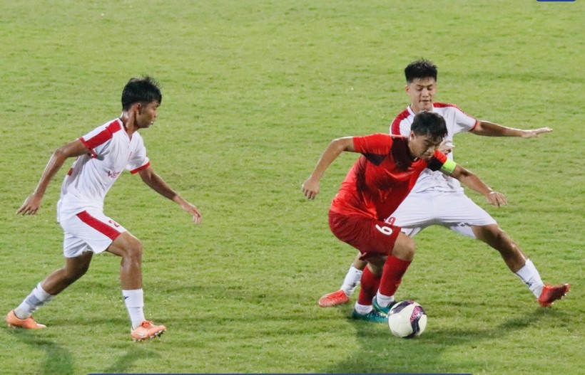 U17 Việt Nam chạy đà hoàn hảo cho giải châu Á bằng chiến thắng trước U19 Viettel.