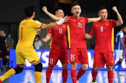 Tuyển futsal Việt Nam sẽ so tài với Iran tại tứ kết giải châu Á vào chiều ngày 4/10.