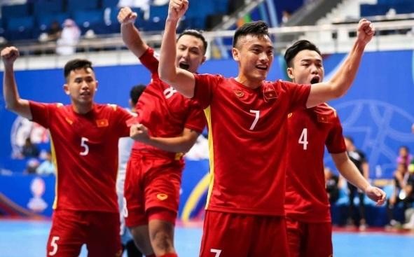 Futsal Việt Nam gặp ứng viên vô địch Iran ở tứ kết giải châu Á.