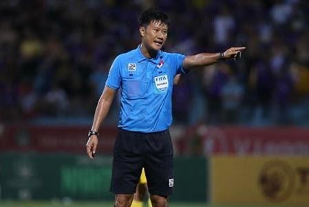Trọng tài FIFA Nguyễn Mạnh Hải không làm nhiệm vụ ở vòng 20.
