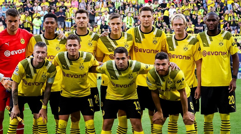 Đội tuyển Việt Nam và CLB Borussia Dortmund sẽ thi đấu giao hữu vào 30/11.
