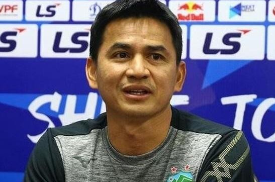 HLV Kiatisak thất vọng về trận hòa trước SHB Đà Nẵng.
