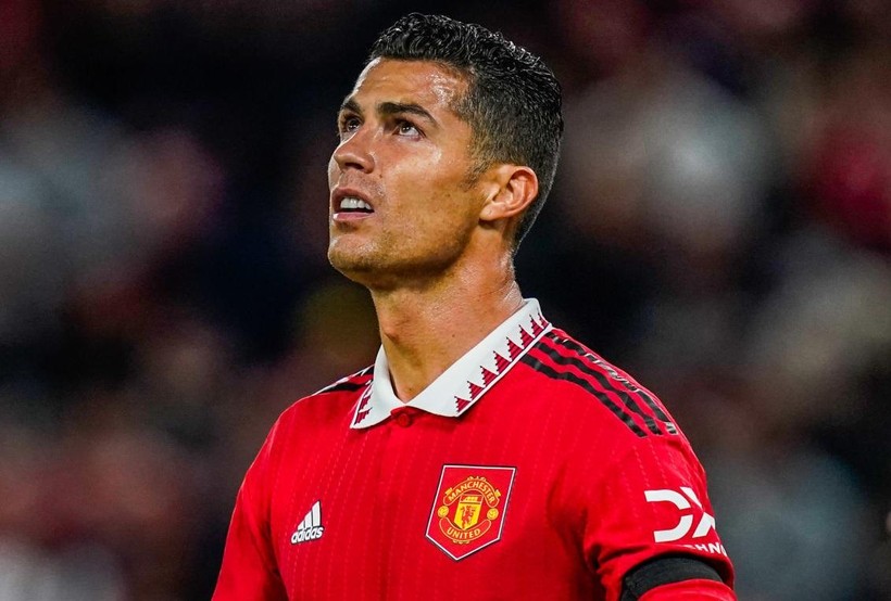 Ronaldo bị đồng đội ở Man Utd cô lập sau những vụ lùm xùm vừa qua.