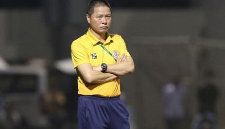 HLV Chu Đình Nghiêm chưa dám mơ vô địch sau trận thắng Sài Gòn FC.