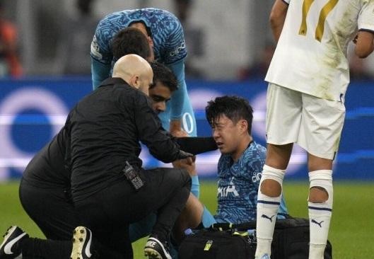 Son Heung-min nguy cơ lỡ hẹn với World Cup 2022 vì chấn thương.