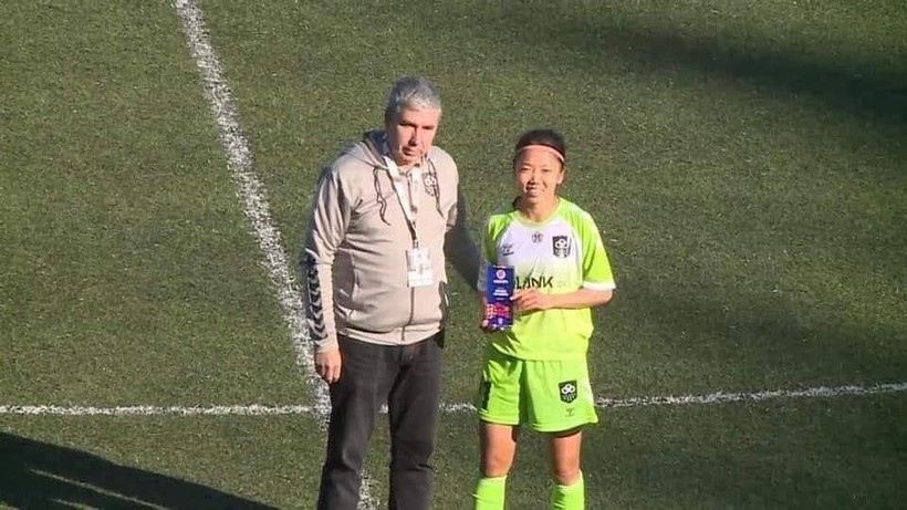 Huỳnh Như giành giải xuất sắc nhất trận trong trận hòa của Lank FC.