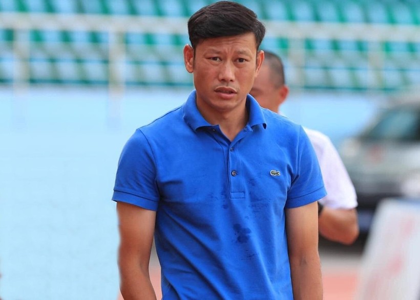 HLV Thạch Bảo Khanh bất ngờ chia tay đội bóng Công An Nhân Dân.