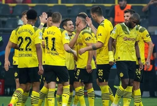 CLB Dortmund mang nhiều hảo thủ tới Việt Nam giao hữu.