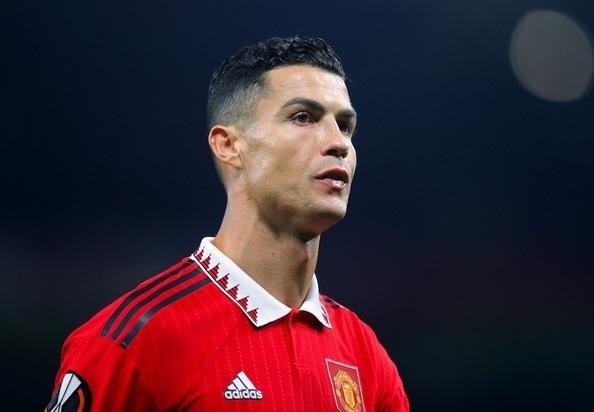 Ronaldo đứng trước nguy cơ bị Man United khởi kiện vì những phát ngôn không đúng mực.