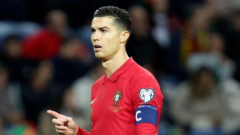 C.Ronaldo được đồn đoán sắp gia nhập CLB Al Nassr.