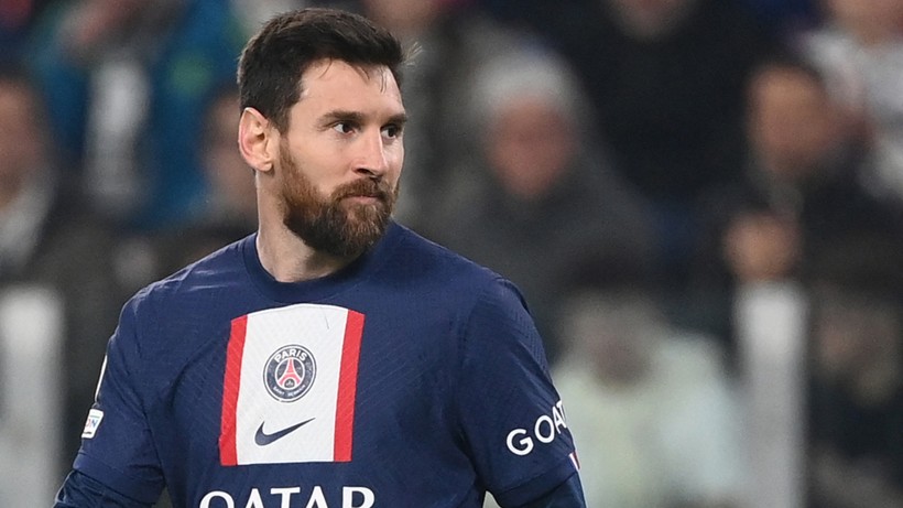 Messi nhận lương khủng khi gia hạn hợp đồng với PSG.