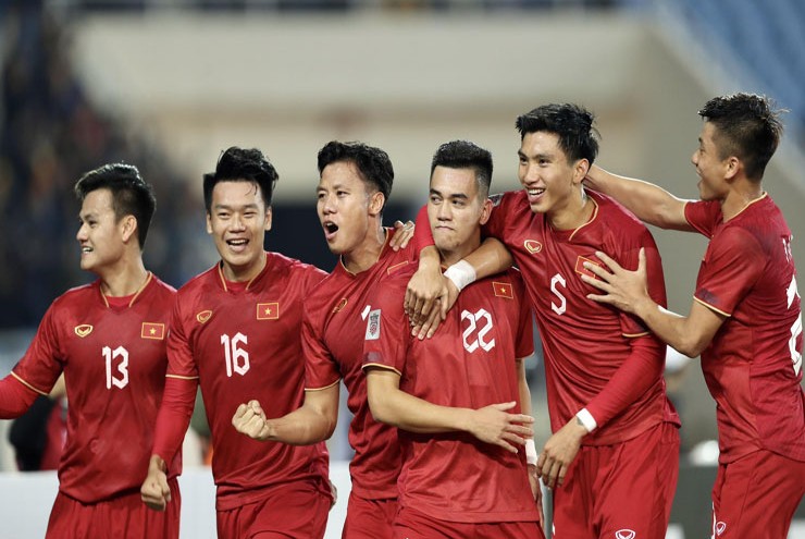 Việt Nam và Malaysia được dự báo sẽ giành vé vào bán kết sau lượt trận tối nay.