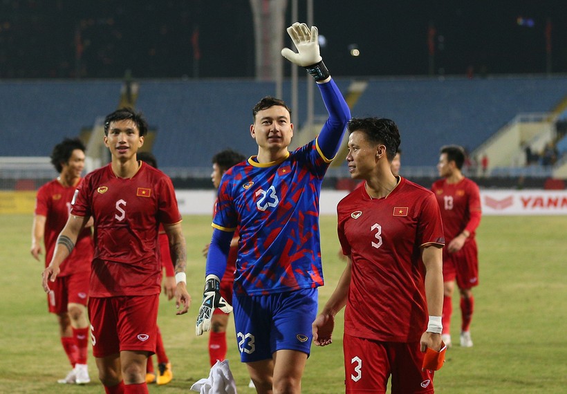 Đặng Văn Lâm lập kỷ lục ấn tượng ở giải AFF Cup sau trận hòa Indonesia.