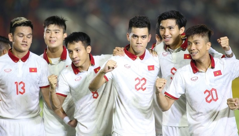 Việt Nam cầm hòa Indonesia ở trận bán kết lượt đi trên sân khách.