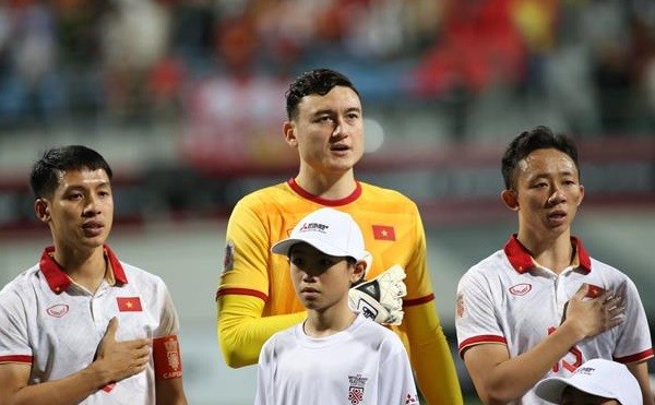 Các tuyển thủ Việt Nam quyết tâm đánh bại Indonesia ở trận bán kết lượt về.