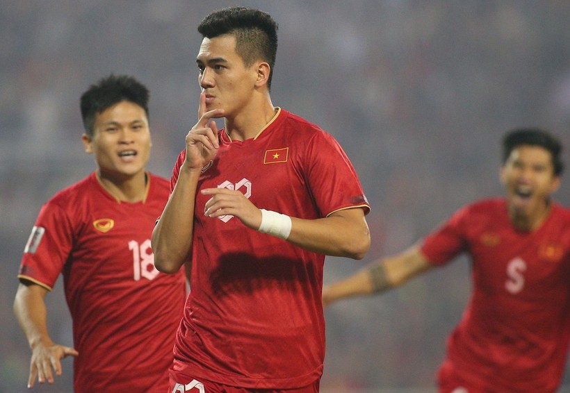 Tuyển Việt Nam vào chung kết AFF Cup với thành tích bất bại.