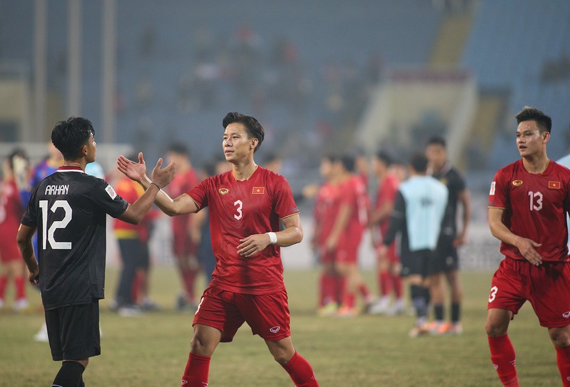 Chiến thắng của Việt Nam ở bán kết AFF Cup được báo chí Thái Lan ngợi khen.