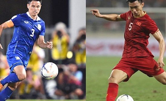 Bunmathan và Văn Hậu có màn so tài thú vị ở chung kết AFF Cup 2022.