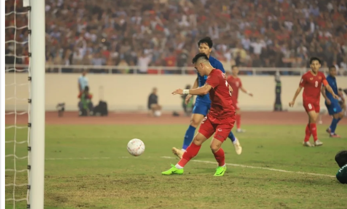 Tuyển Việt Nam cầm hòa Thái Lan ở trận chung kết lượt đi AFF Cup.