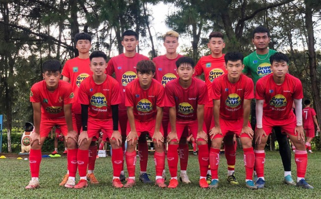 Tuyển trẻ Hoàng Anh Gia Lai so tài nhiều đội bóng mạnh ở giải giao hữu trên sân nhà.