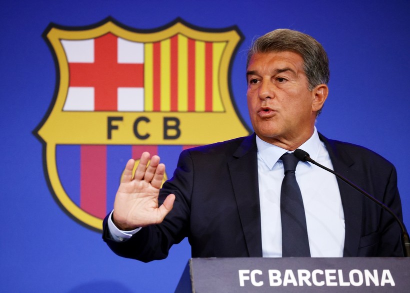 Chủ tịch CLB Barcelona muốn khởi động giải Super League và European Super League trong thời gian tới.