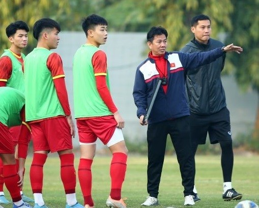 U20 Việt Nam bất phân thắng bại Công an Hà Nội B trên của PVF.