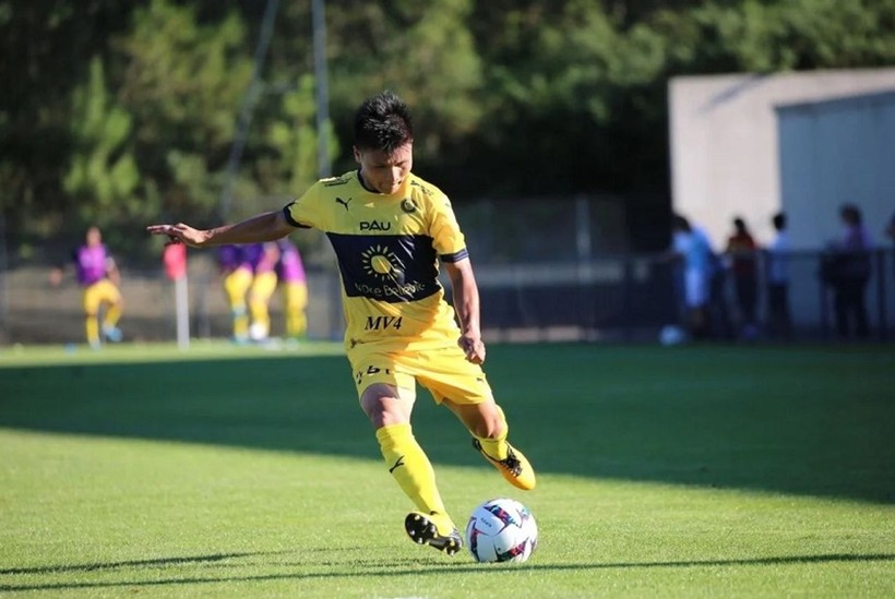 Quang Hải xin ở lại thi đấu ở giải hạng 5 của Pháp để tăng cơ hội được ra sân.