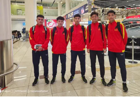 5 cầu thủ trẻ hội quân cùng U20 Việt Nam chuẩn bị cho trận gặp Dubai City FC.