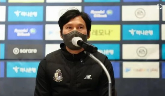 HLV Park Choong Kyun đánh giá cao màn trình diễn của Văn Toàn ở trận mở màn K.League 2.