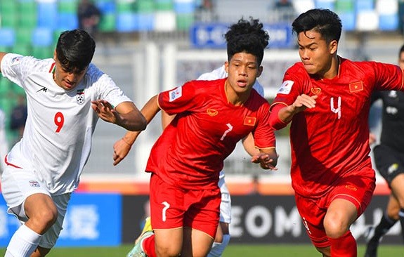 Đánh bại U20 Việt Nam, U20 Iran vào tứ kết U20 châu Á một cách ngoạn mục.