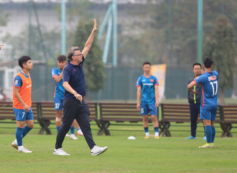 HLV Troussier triệu tập một số cầu thủ U20 Việt Nam lên tuyển U23.