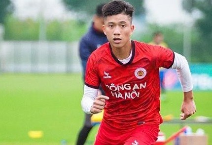 Phan Văn Đức sớm chia tay V.League vì chấn thương.