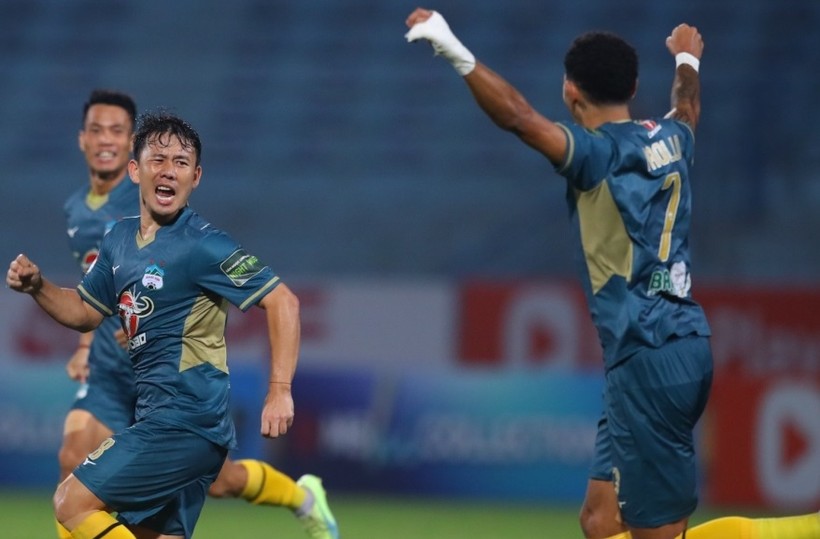 Hoàng Anh Gia Lai hòa Khánh Hòa ở vòng 4 V.League.
